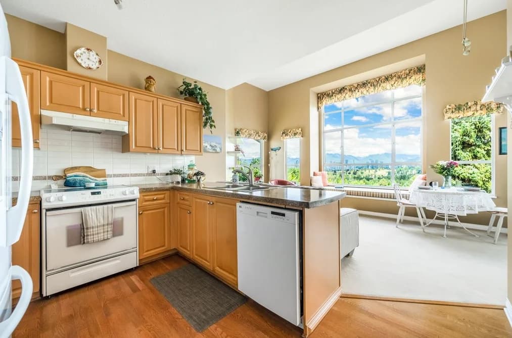 406 5280 OAKMOUNT CRESCENT, Burnaby, BC — Residential for Sale - Main Photo