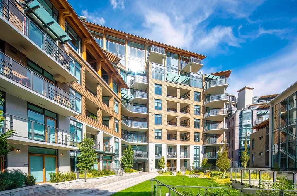 406 6687 NELSON AVENUE, West Vancouver, BC — Residential for Sale - Photo 2