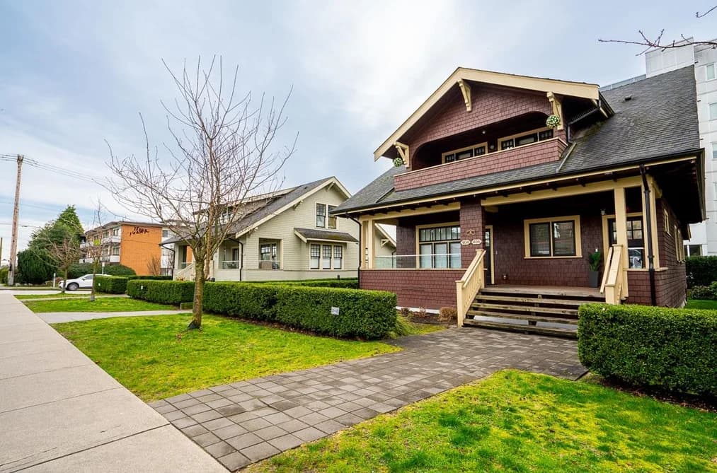 406 EIGHTH STREET, New Westminster, BC — Residential for Sale - Photo 2