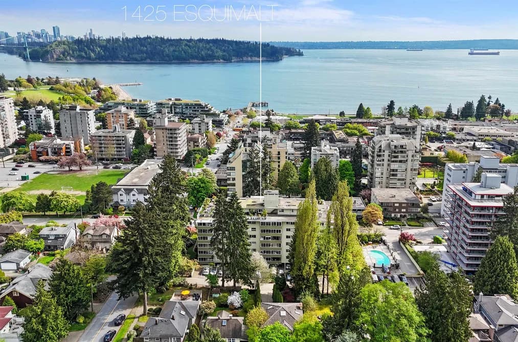 Condo for sale at 212 1425 Esquimalt Avenue West Vancouver British Columbia - MLS: R3143483
