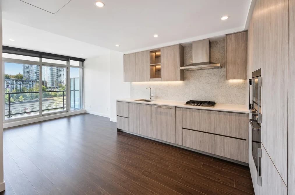 407 4720 LOUGHEED HIGHWAY, Burnaby, BC — Residential for Sale - Main Photo