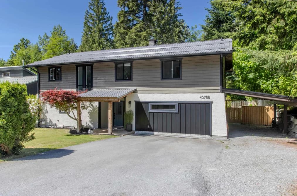 40755 THUNDERBIRD RIDGE, Squamish, BC — Residential for Sale - Main Photo