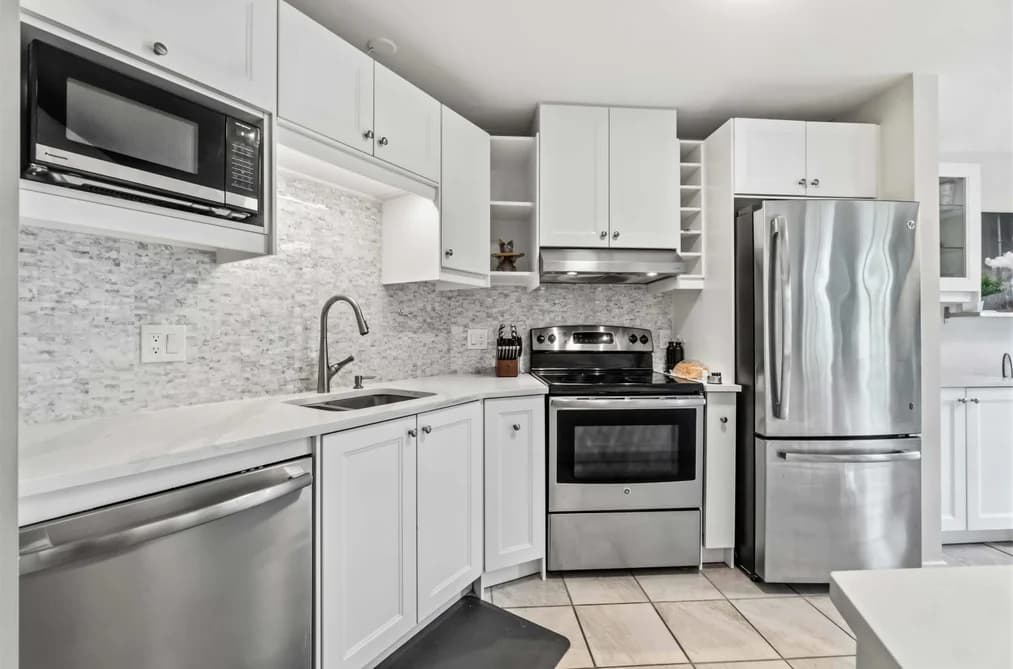 408 2551 PARKVIEW LANE, Port Coquitlam, BC — Residential for Sale - Main Photo