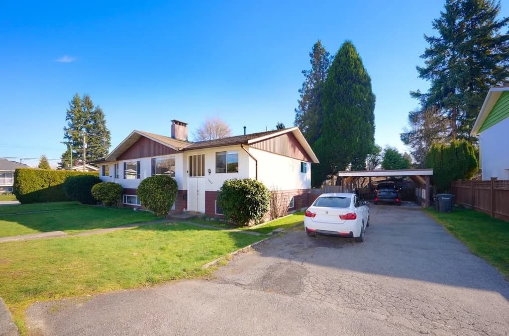 4086 LISTER COURT, Burnaby, BC — Residential Income for Sale - Photo 2