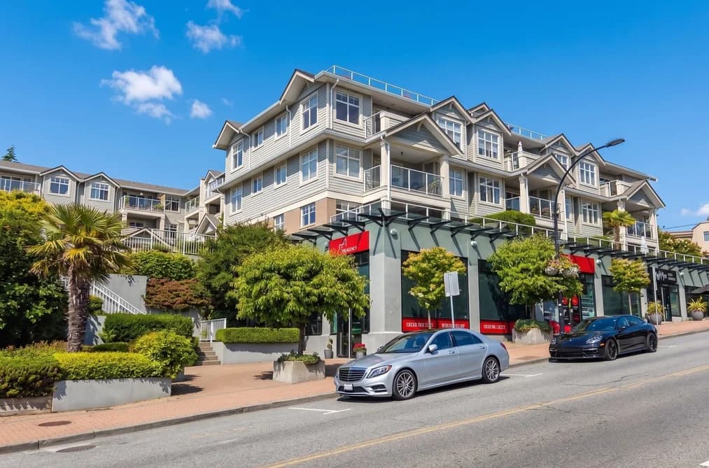Condo for sale at 409 15621 Marine Drive White Rock British Columbia - MLS: R3135282