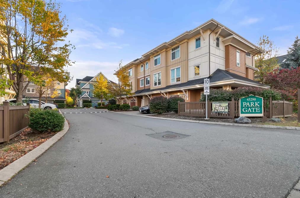 41 45290 SOOWAHLIE CRESCENT, Chilliwack, BC — Residential for Sale - Main Photo