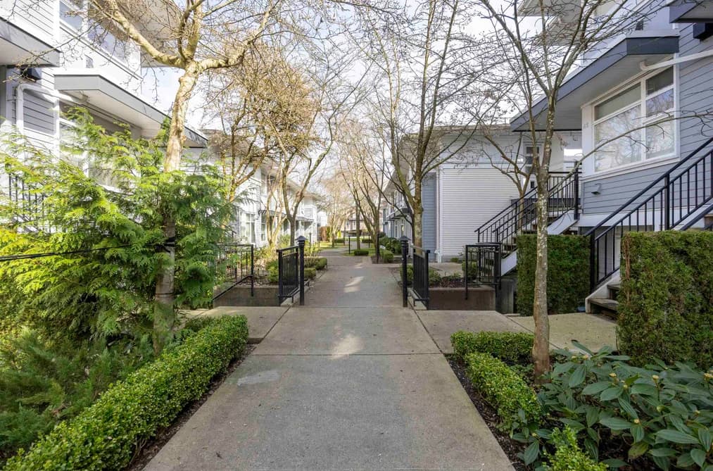 41 6528 DENBIGH AVENUE, Burnaby, BC — Residential for Sale - Photo 2