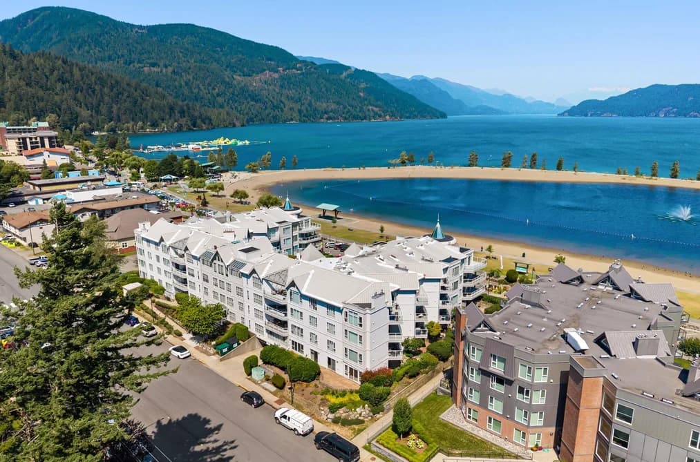 410 328 ESPLANADE AVENUE, Harrison Hot Springs, BC — Residential for Sale - Main Photo