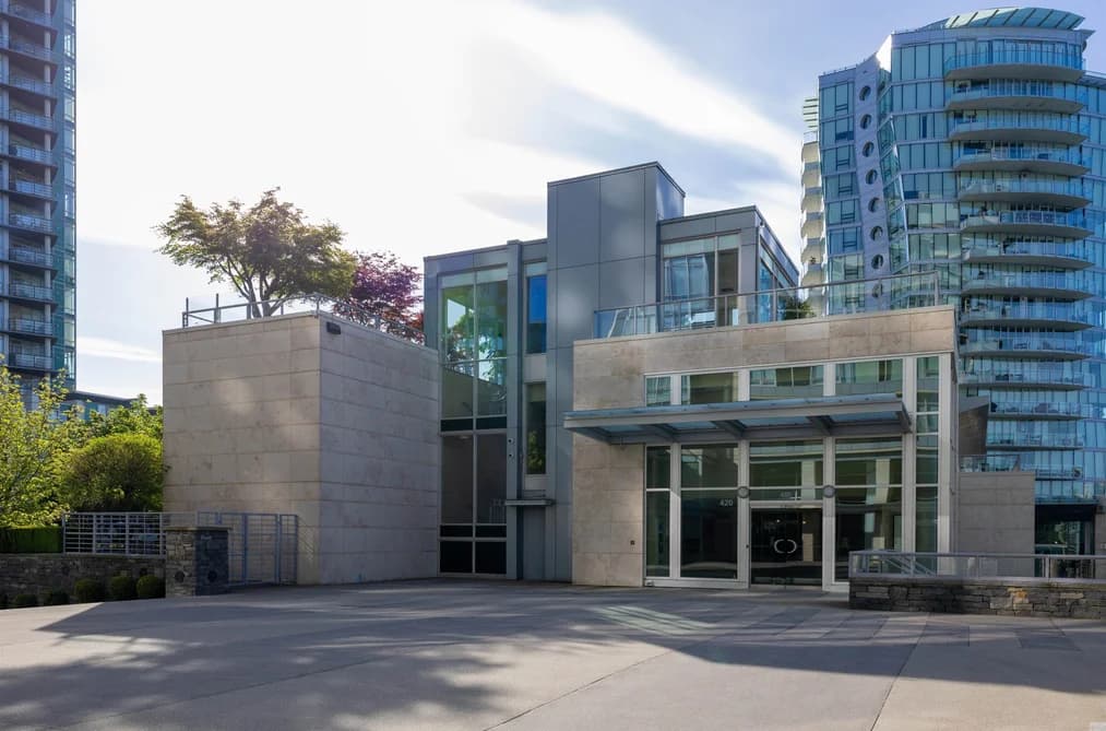 410 BEACH CRESCENT, Vancouver, BC — Residential for Sale - Photo 2