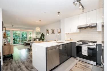Condo for sale at 411 3050 Dayanee Springs Boulevard Coquitlam British Columbia - MLS: R3154320