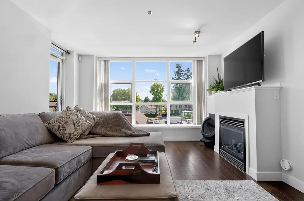 411 3255 SMITH AVENUE, Burnaby, BC — Residential for Sale - Main Photo