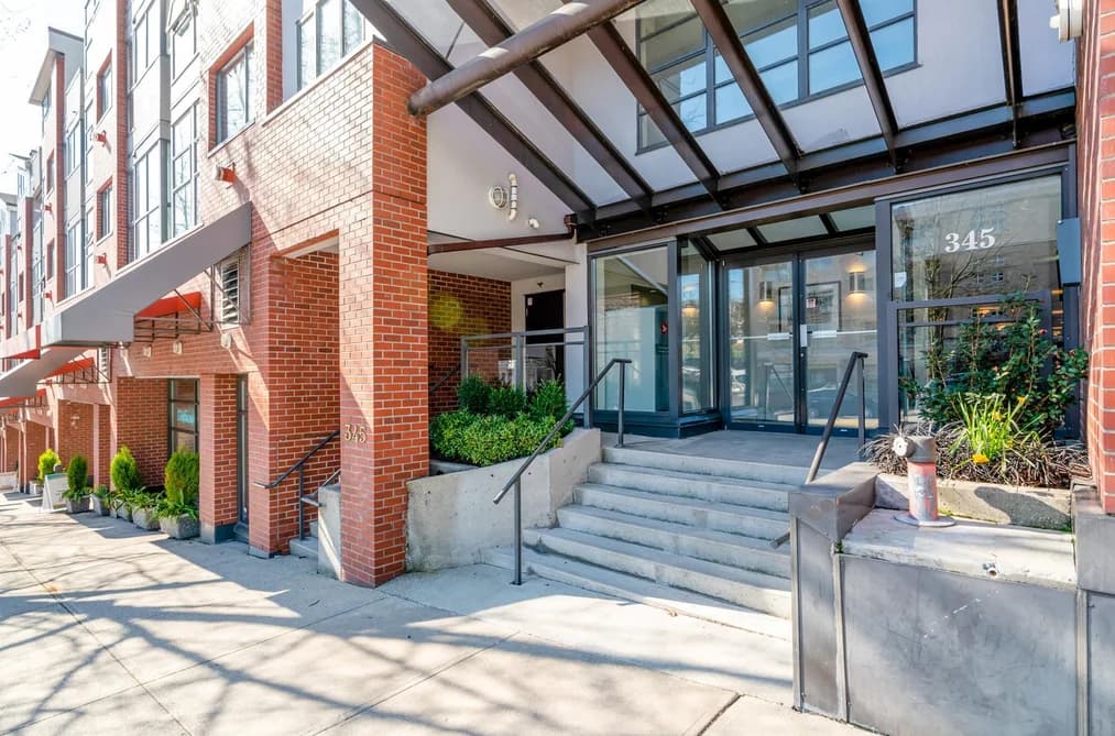 411 345 LONSDALE AVENUE, North Vancouver, BC — Residential for Sale - Photo 2