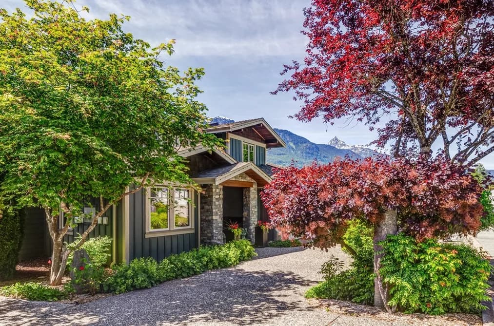 41155 ROCKRIDGE PLACE, Squamish, BC — Residential for Sale - Main Photo