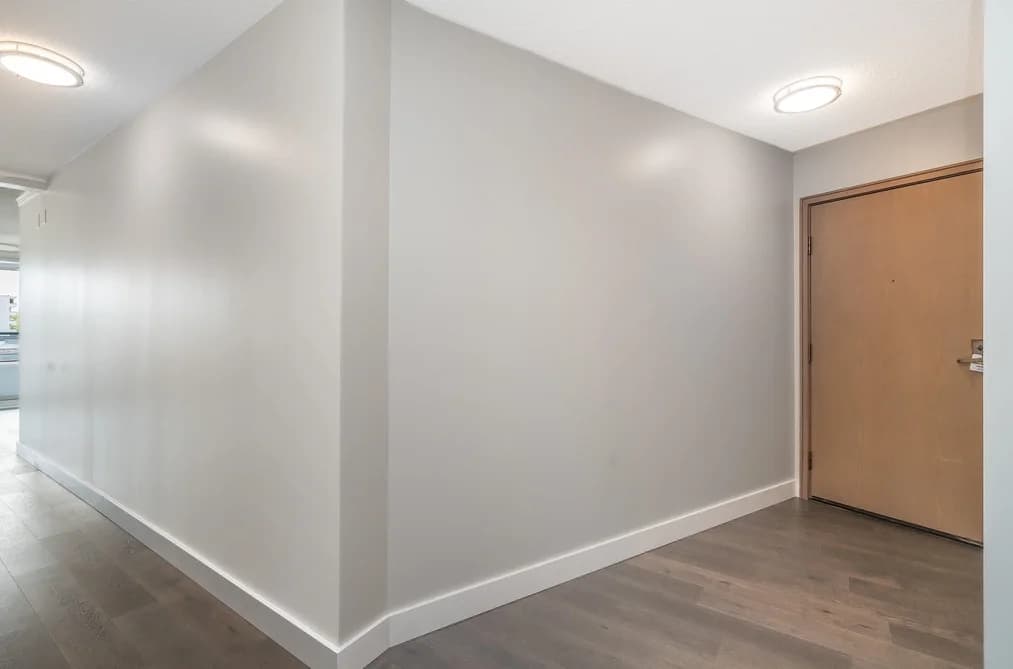 412 15111 RUSSELL AVENUE, White Rock, BC — Residential for Sale - Photo 2