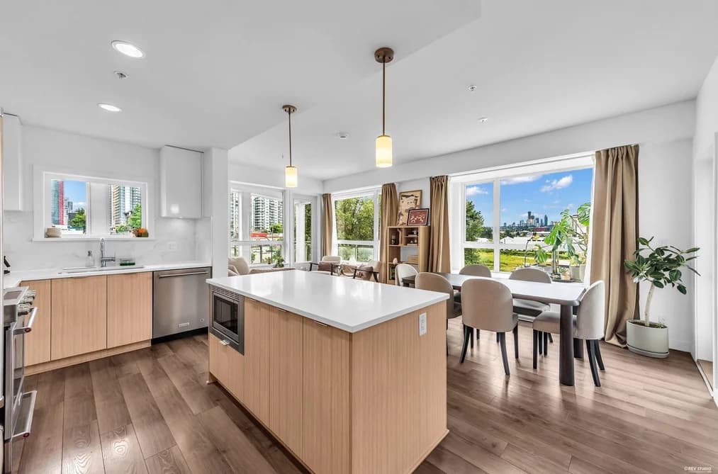 412 2188 MADISON AVENUE, Burnaby, BC — Residential for Sale - Main Photo