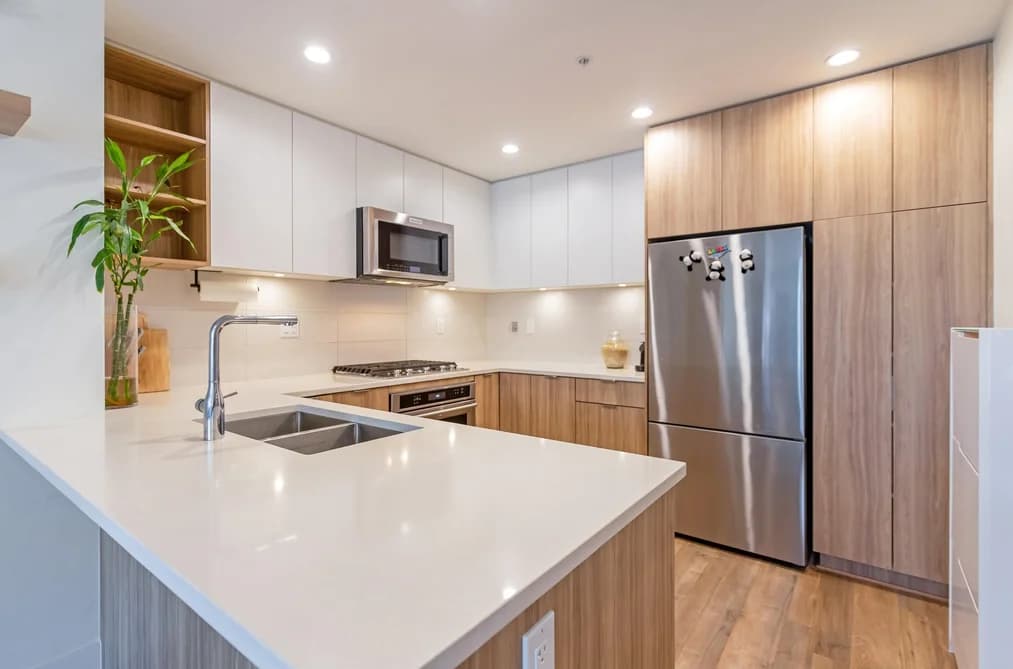 412 750 DOGWOOD STREET, Coquitlam, BC — Residential for Sale - Photo 2