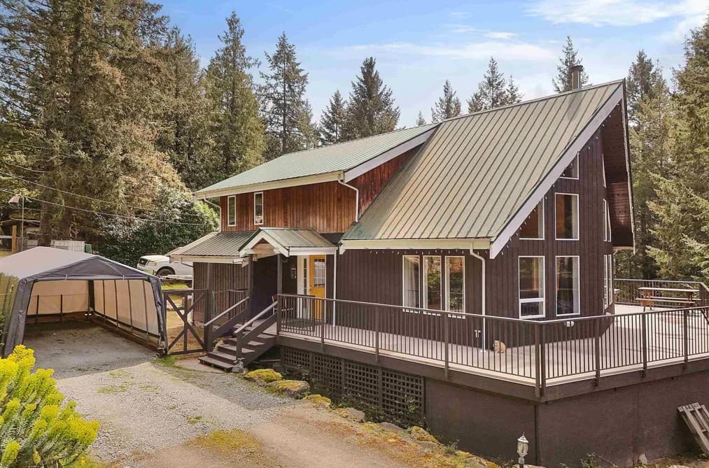 412 WOOD DALE DRIVE, Mayne Island, BC — Residential for Sale - Main Photo