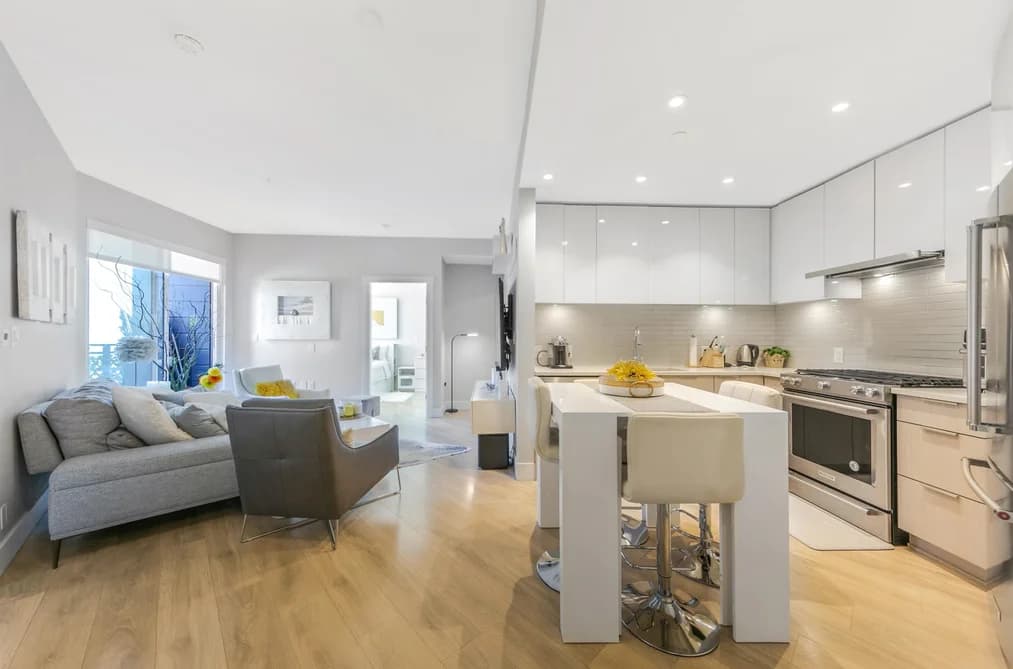 413 3588 SAWMILL CRESCENT, Vancouver, BC — Residential for Sale - Photo 2