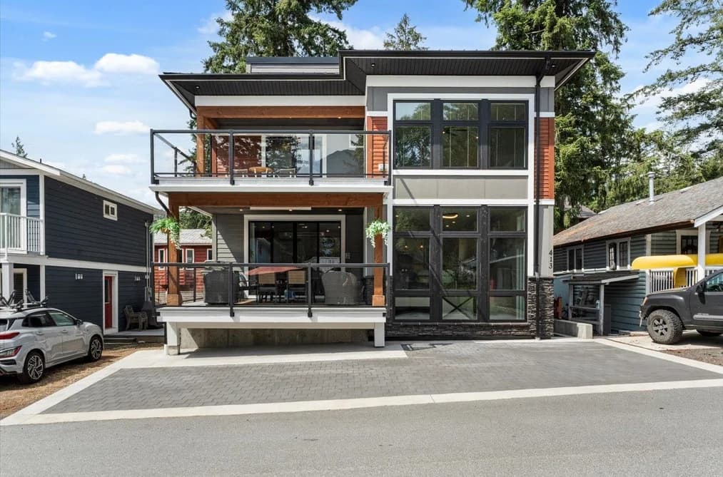 413 MAPLE STREET, Cultus Lake, BC — Residential for Sale - Main Photo