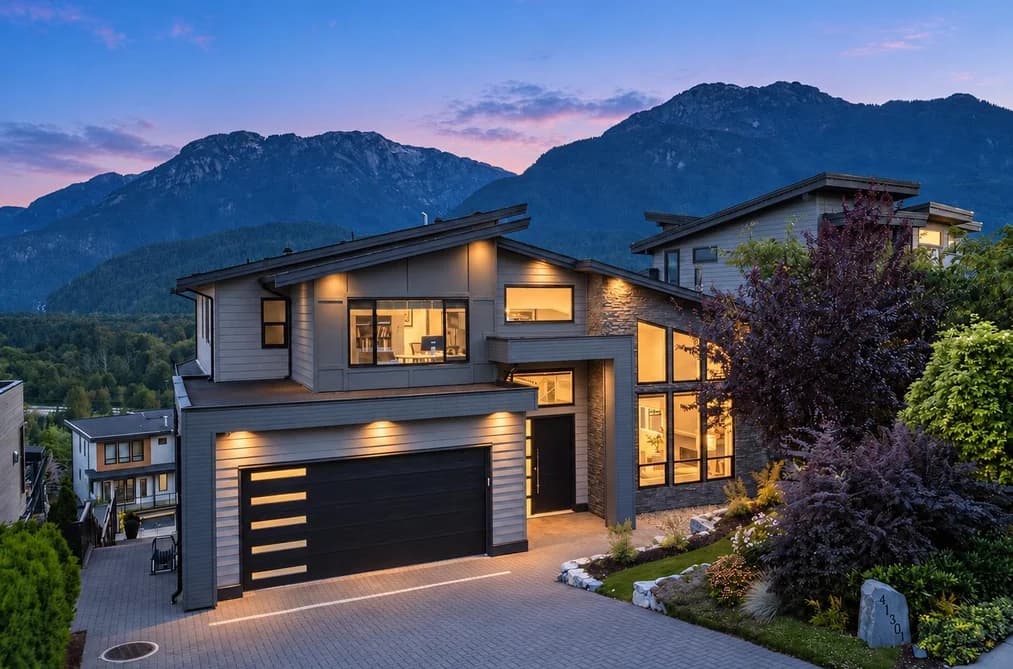 41301 HORIZON DRIVE, Squamish, BC — Residential for Sale - Main Photo