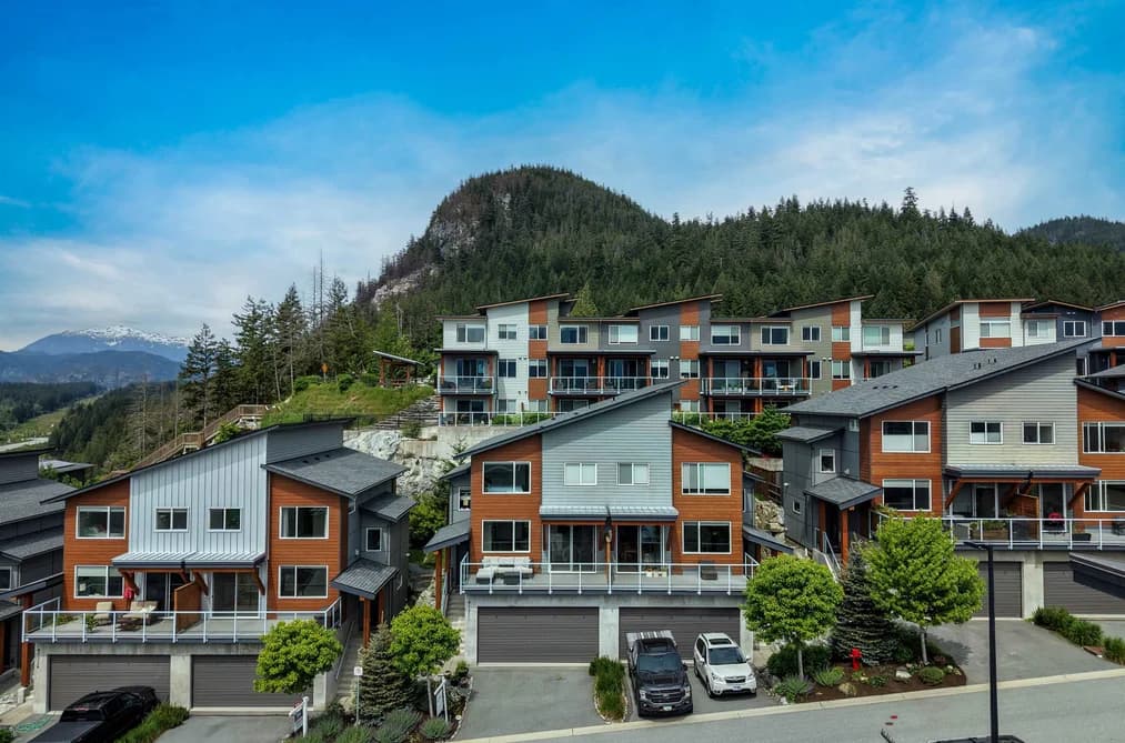 41322 HORIZON DRIVE, Squamish, BC — Residential for Sale - Photo 2