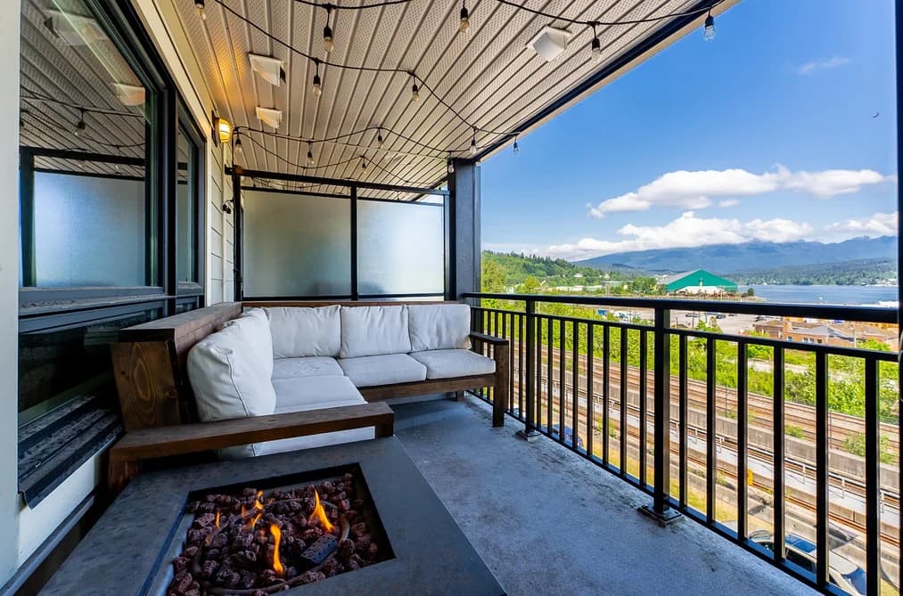 414 2525 CLARKE STREET, Port Moody, BC — Residential for Sale - Main Photo