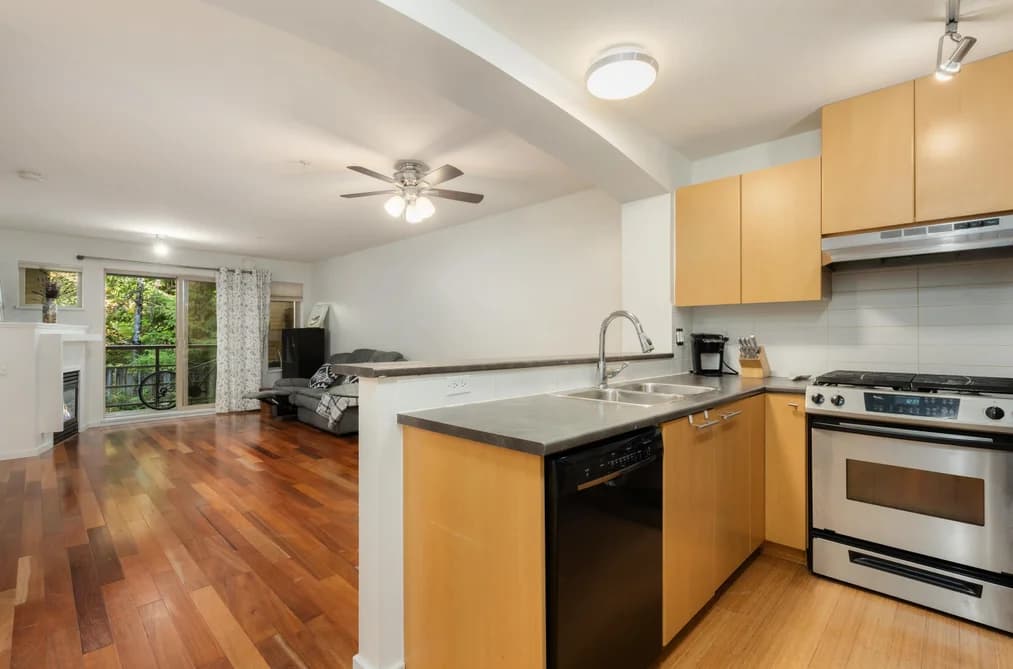 414 9319 UNIVERSITY CRESCENT, Burnaby, BC — Residential for Sale - Main Photo