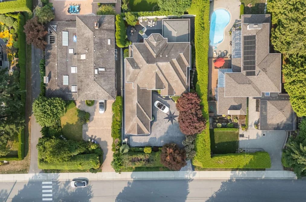 414 WALKER STREET, Coquitlam, BC — Residential for Sale - Photo 2