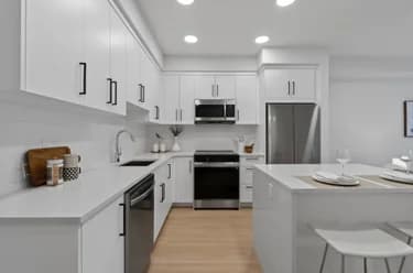 Condo for sale at 415 33820 South Fraser Way Abbotsford British Columbia - MLS: R3116667