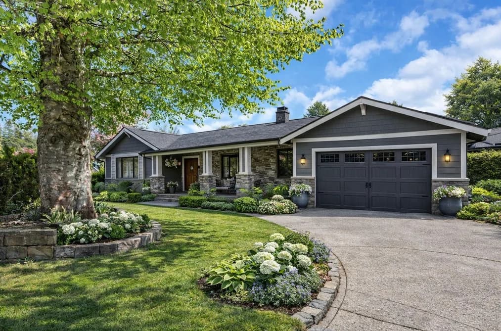 41520 BRENNAN ROAD, Squamish, BC — Residential for Sale - Photo 2