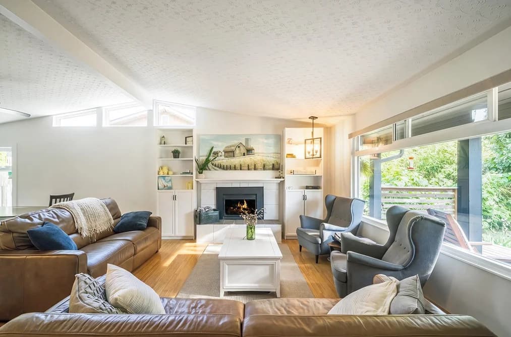41532 RAE ROAD, Squamish, BC — Residential for Sale - Photo 2