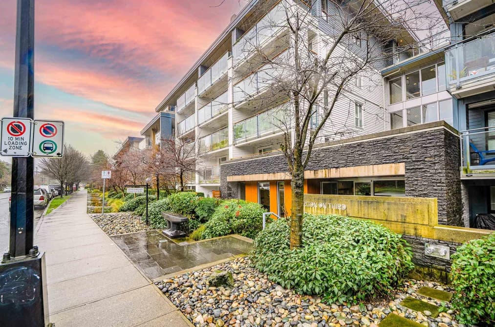 416 221 E 3RD STREET, North Vancouver, BC — Residential for Sale - Main Photo