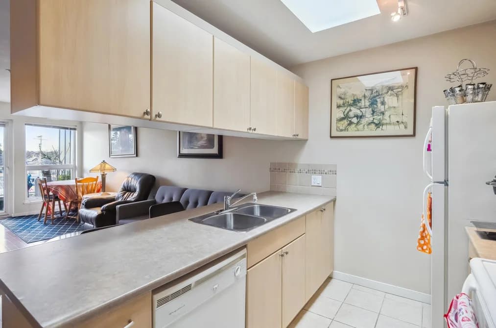 416 2891 E HASTINGS STREET, Vancouver, BC — Residential for Sale - Photo 2