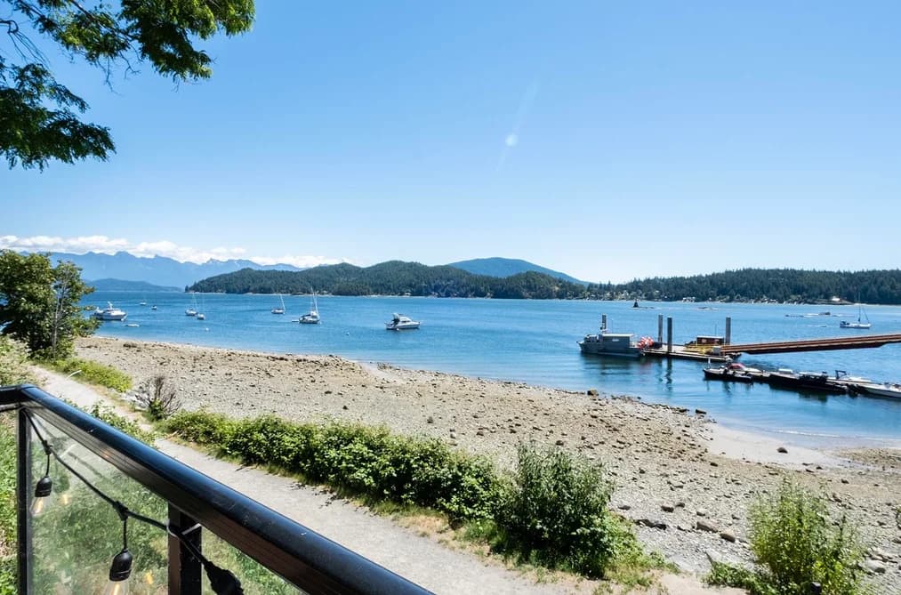 416 MARINE DRIVE, Gibsons, BC — Residential for Sale - Photo 2