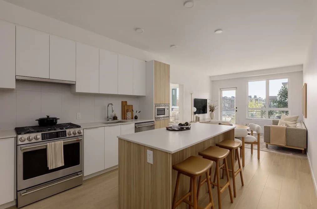 417 2450 GARDEN DRIVE, Vancouver, BC — Residential for Sale - Photo 2
