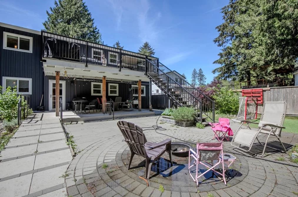 41756 GOVERNMENT ROAD, Squamish, BC — Residential for Sale - Main Photo