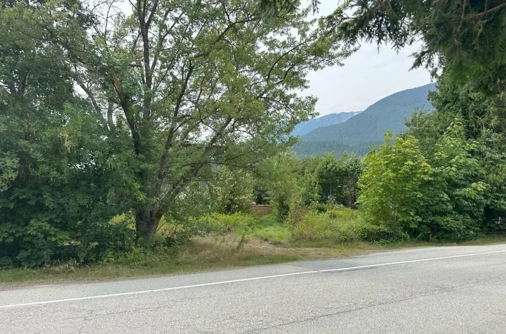 41789 COTTONWOOD ROAD, Squamish, BC — Land for Sale - Photo 2