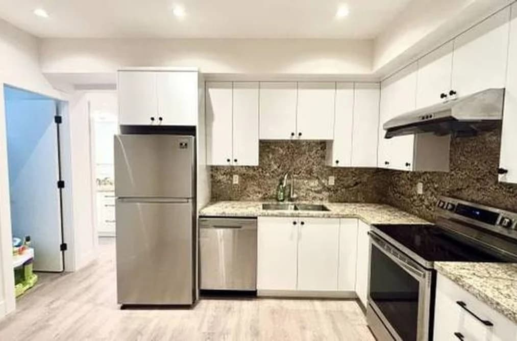 418 E 12TH STREET, North Vancouver BC V7L 2K3 - Photo 1