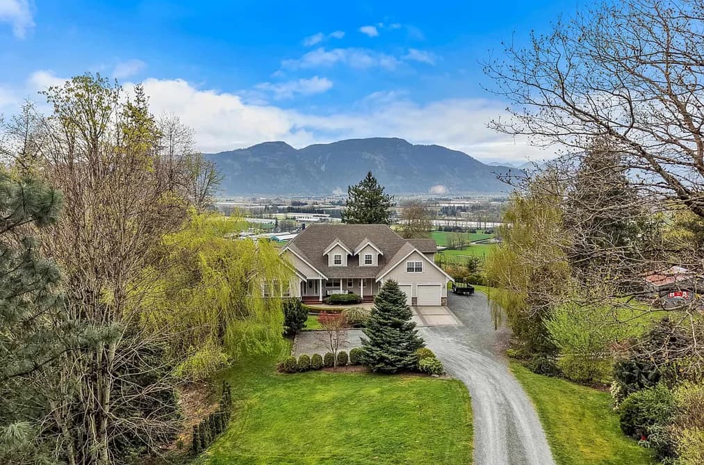 41813 MAJUBA HILL ROAD, Yarrow, BC — Residential for Sale - Photo 2