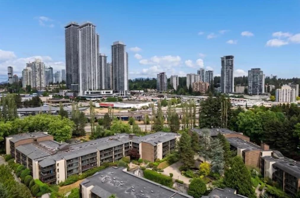 419 9867 MANCHESTER DRIVE, Burnaby, BC — Residential for Sale - Photo 2