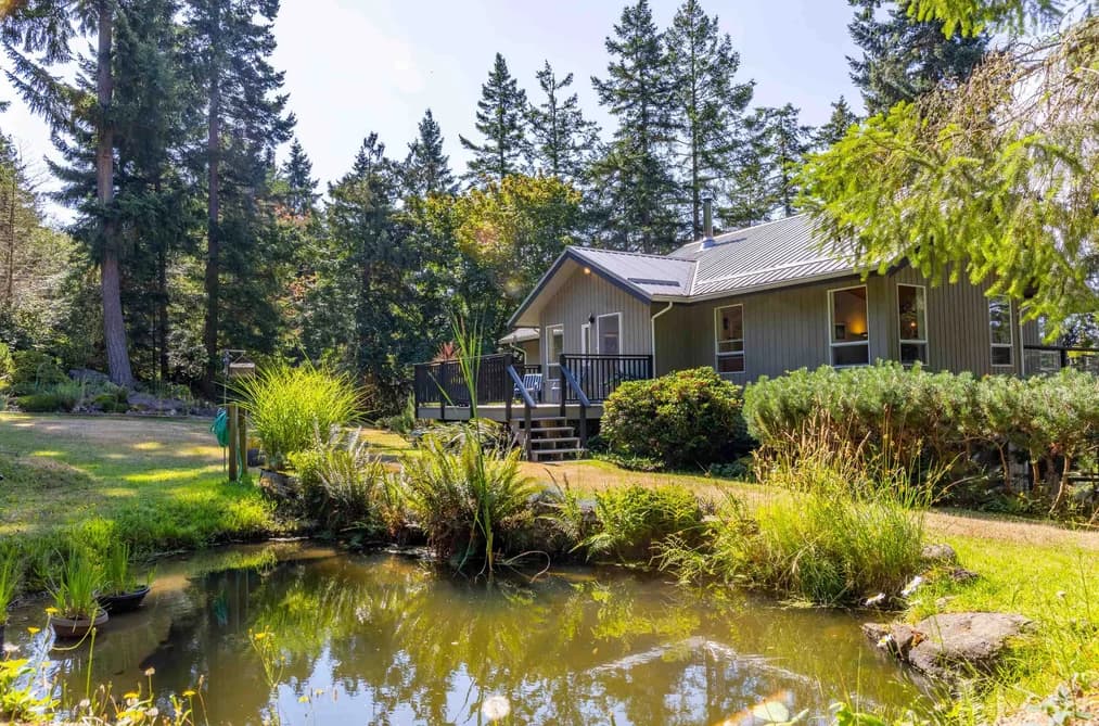 419 CLANTON ROAD, Galiano Island, BC — Residential for Sale - Photo 2