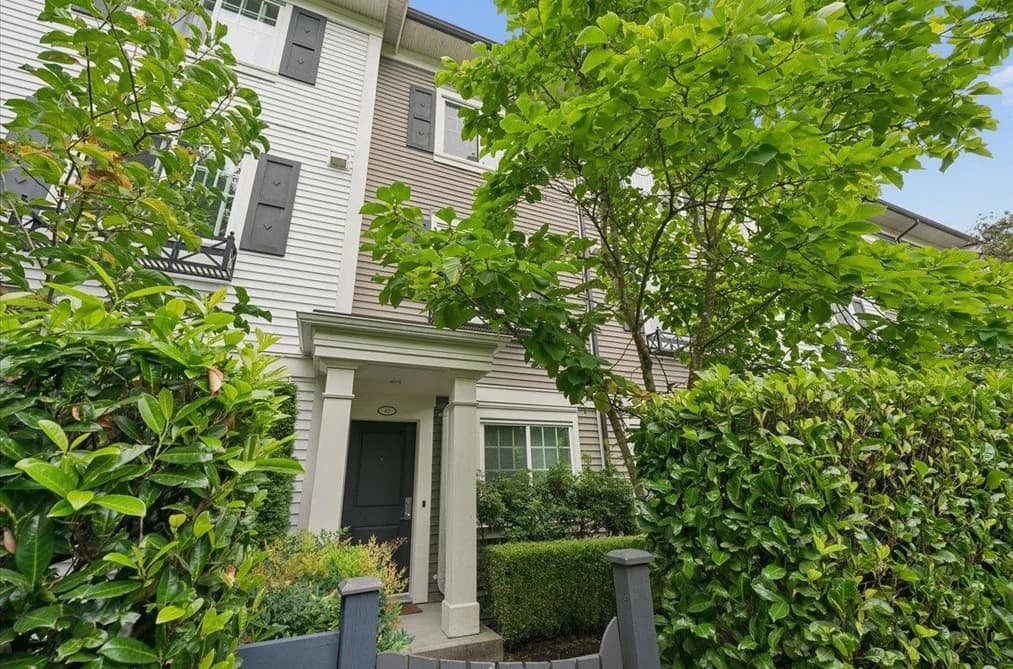 42 3010 RIVERBEND DRIVE, Coquitlam, BC — Residential for Sale - Photo 2