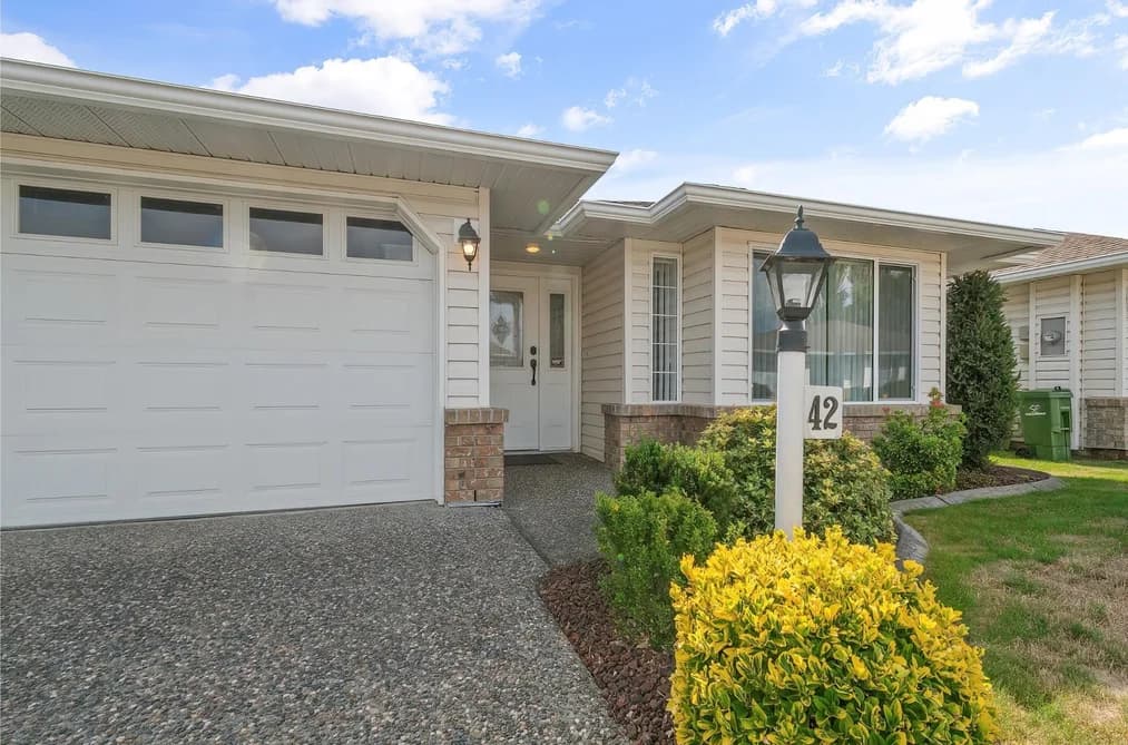42 46485 AIRPORT ROAD, Chilliwack, BC — Residential for Sale - Photo 2
