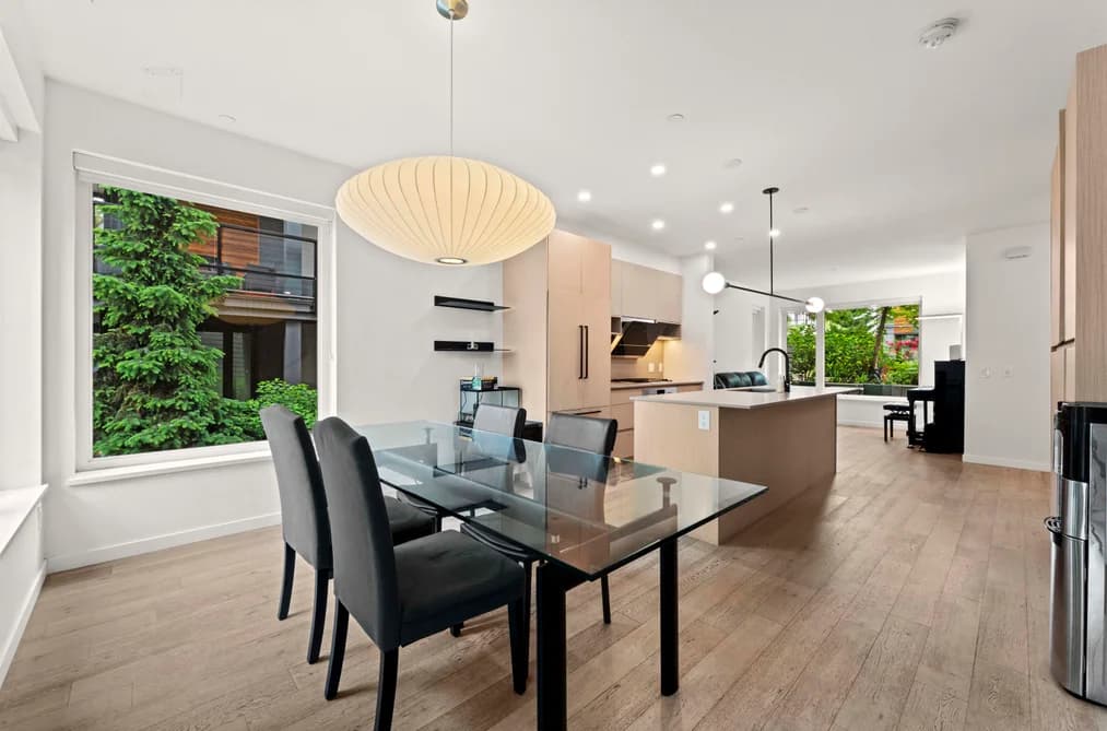 42 528 E 2ND STREET, North Vancouver, BC — Residential for Sale - Main Photo