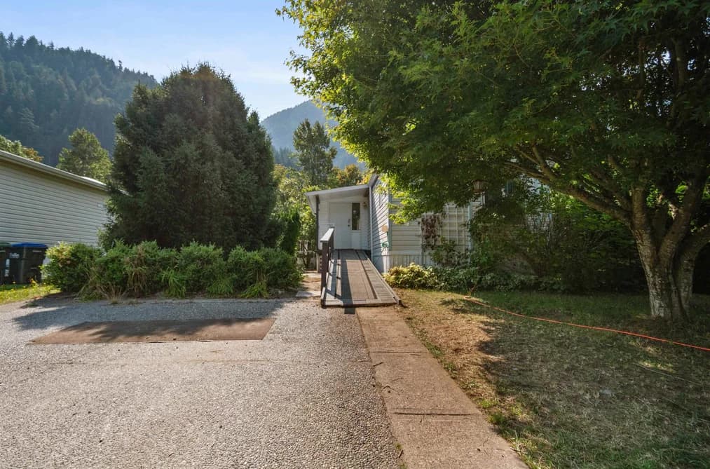 42 62790 FLOOD HOPE ROAD, Hope, BC — Residential for Sale - Photo 2