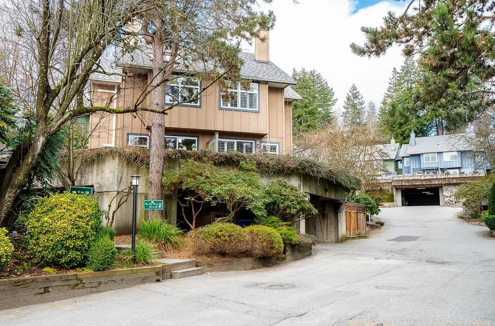 42 900 W 17TH STREET, North Vancouver, BC — Residential for Sale - Photo 2