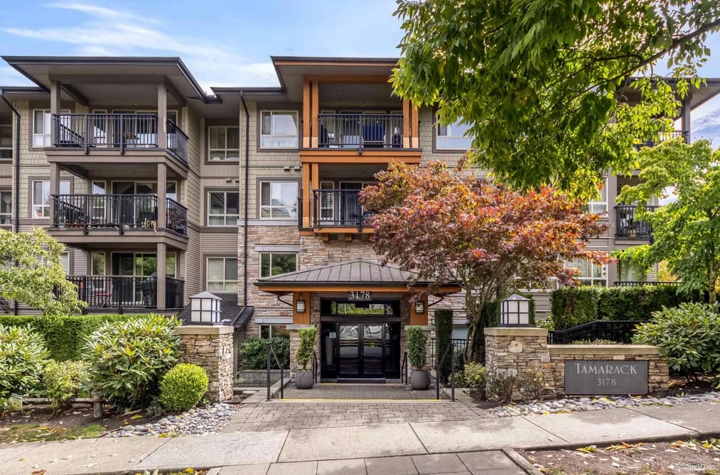 420 3178 DAYANEE SPRINGS BOULEVARD, Coquitlam, BC — Residential for Sale - Main Photo