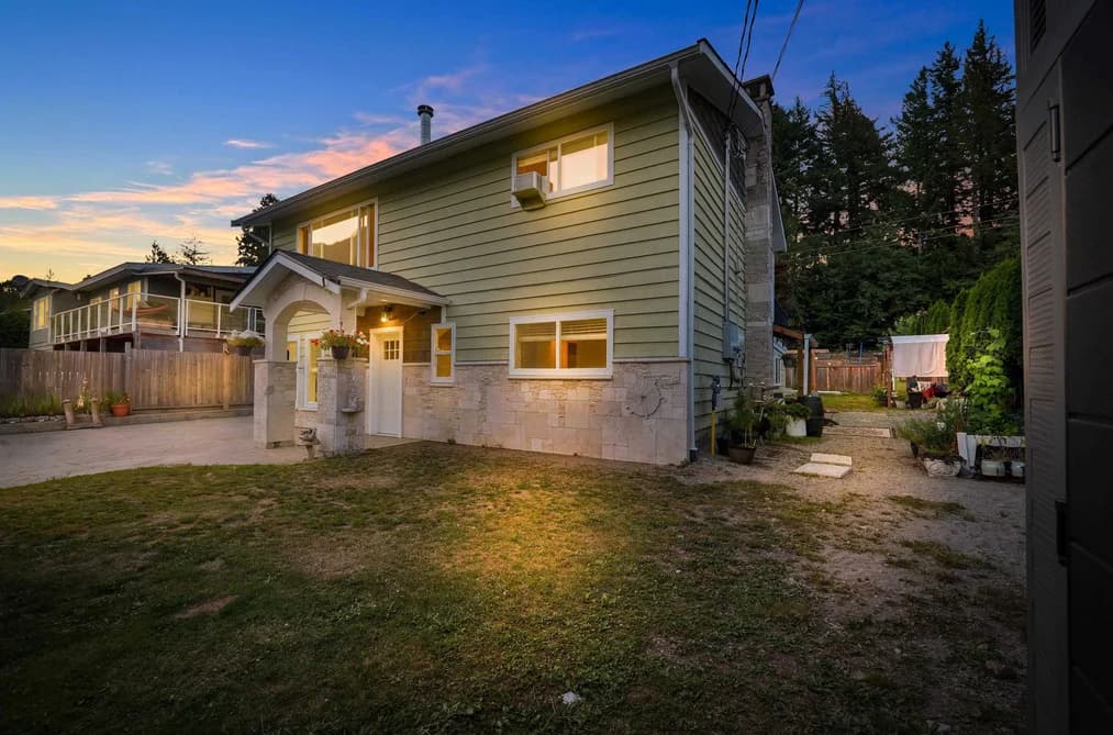 42056 BIRKEN ROAD, Squamish, BC — Residential for Sale - Photo 2