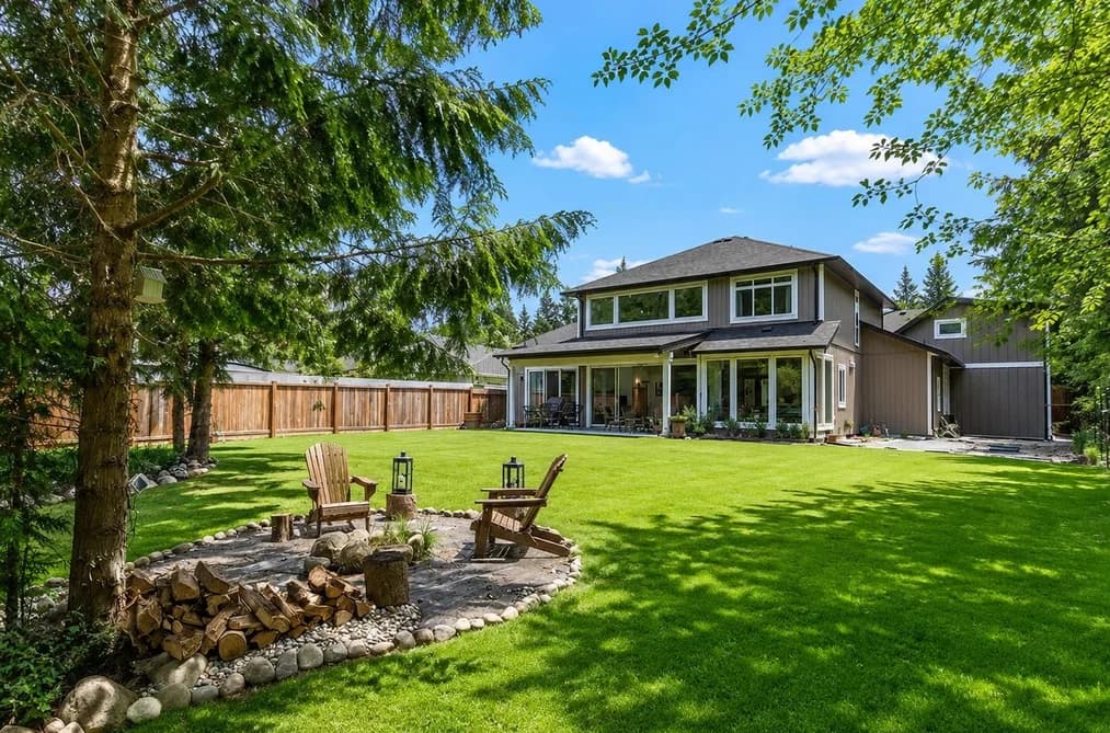 421 SOLAZ PLACE, Gibsons, BC — Residential for Sale - Photo 2