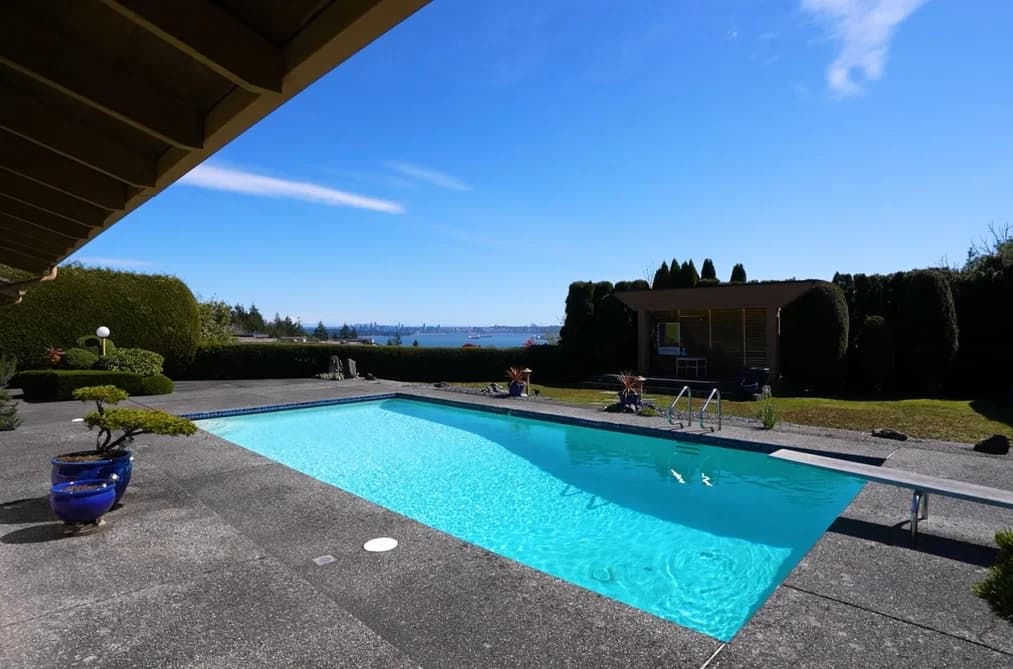 4211 ROCKRIDGE CRESCENT, West Vancouver, BC — Residential for Sale - Photo 2